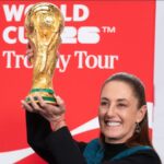 ¡Se pasea la copa del mundo en Palacio Nacional!, a 100 días del silbatazo inicial