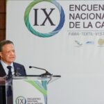 Julio Menchaca cobija a la cadena Fibra-Textil-Vestido-Calzado